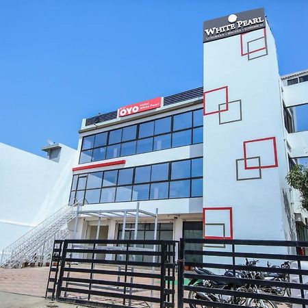 Oyo 3603 White Pearl Hotel Jabalpur Esterno foto